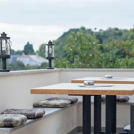 La Loggia Hotel
